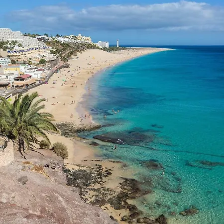 Apartamento On The Seafront, Overlooking The Beach, Swimming Pools, Equipped. Wifi