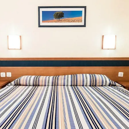 On The Seafront, Overlooking The Beach, Swimming Pools, Equipped. Wifi Apartamento *